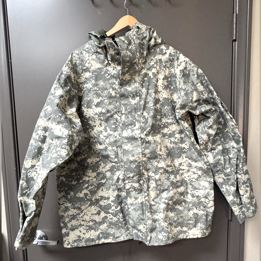 US Military - CAMO Cold Weather Hooded Parka Jacket